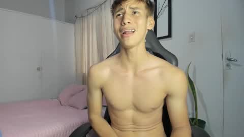 Snapshot of miguel_hz chatting on January 18, 2025, 5:15 pm Miguel Hernandez online show from January 18, 2025, 5:15 pm