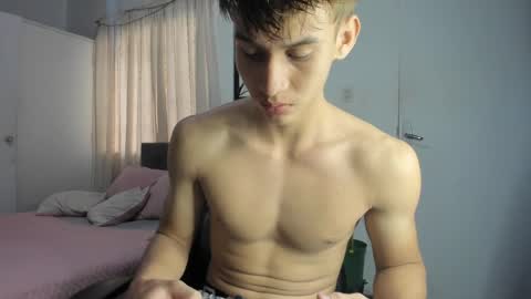 Snapshot of miguel_hz chatting on January 21, 2025, 3:21 pm Miguel Hernandez online show from January 21, 2025, 3:21 pm