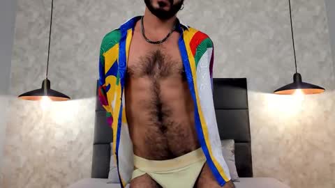 miguelsanfrancisco online show from December 17, 2025, 6:14 pm