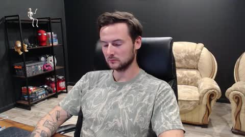 Snapshot of mihasikd chatting on October 2, 2025, 6:26 pm Misha Winchester online show from October 2, 2025, 6:26 pm