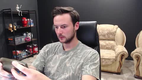 Snapshot of mihasikd chatting on October 3, 2025, 3:09 pm Misha Winchester online show from October 3, 2025, 3:09 pm