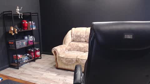 Snapshot of mihasikd chatting on October 8, 2025, 8:56 am Misha Winchester online show from October 8, 2025, 8:56 am