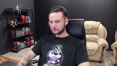 Snapshot of mihasikd chatting on October 15, 2025, 5:57 pm Misha Winchester online show from October 15, 2025, 5:57 pm