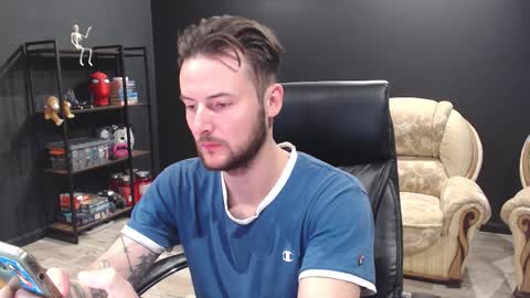 Snapshot of mihasikd chatting on October 23, 2025, 6:34 am Misha Winchester online show from October 23, 2025, 6:34 am