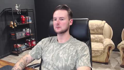 Snapshot of mihasikd chatting on October 29, 2025, 3:36 pm Misha Winchester online show from October 29, 2025, 3:36 pm