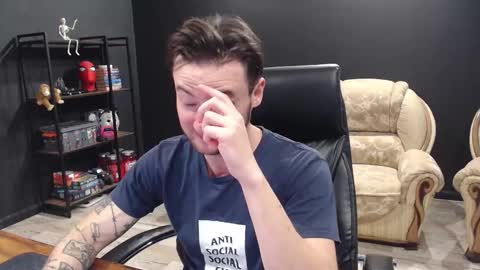 Snapshot of mihasikd chatting on October 31, 2025, 7:20 am Misha Winchester online show from October 31, 2025, 7:20 am