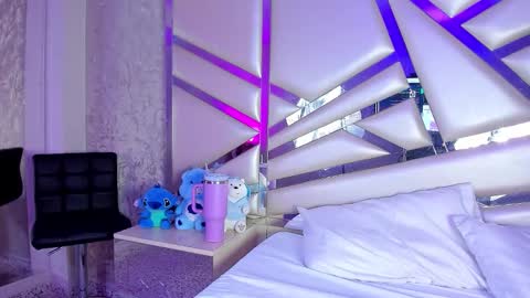 MIA 3 online show from November 11, 2025, 6:02 am