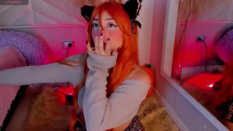 Snapshot of miia__baker chatting on October 21, 2025, 12:17 pm   online show from October 21, 2025, 12:17 pm