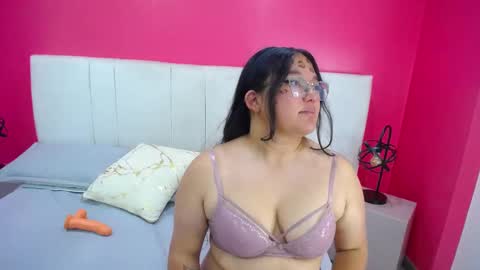Miia colliins   online show from October 9, 2025, 1:09 pm