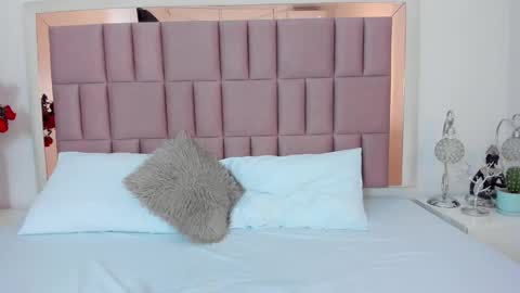 Mia  online show from January 17, 2025, 10:34 pm