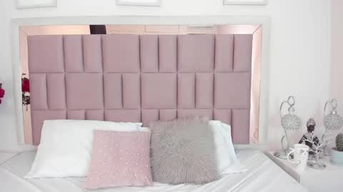 Mia  online show from March 1, 2025, 10:31 pm