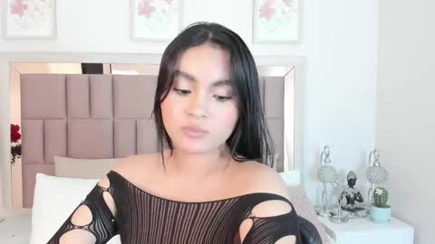 Mia  online show from March 7, 2025, 7:05 pm