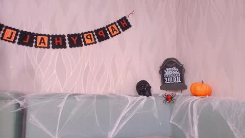 Snapshot of miia_scoott_ chatting on October 25, 2025, 11:51 am miia scoott  online show from October 25, 2025, 11:51 am