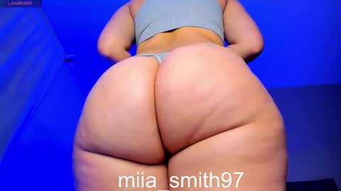 Snapshot of miia_smith97 chatting on September 25, 2025, 9:51 pm mia online show from September 25, 2025, 9:51 pm