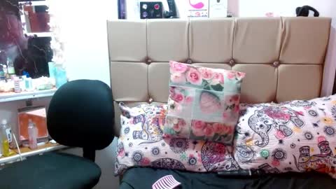 miia online show from February 12, 2025, 8:18 pm