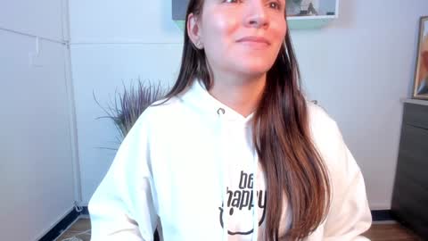 Snapshot of miia_taylors chatting on December 6, 2024, 12:27 pm Miia 3 online show from December 6, 2024, 12:27 pm