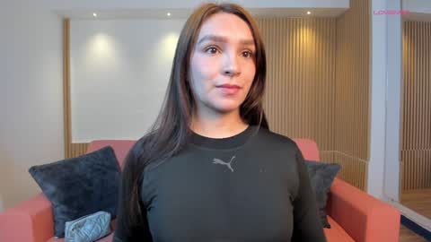 Snapshot of miia_taylors chatting on December 17, 2024, 12:00 pm Miia 3 online show from December 17, 2024, 12:00 pm