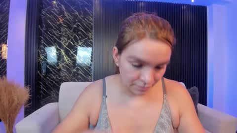 Snapshot of miia_taylors chatting on February 21, 2025, 6:26 pm Miia 3 online show from February 21, 2025, 6:26 pm