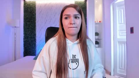 Snapshot of miia_taylors chatting on October 3, 2025, 12:24 pm Miia 3 online show from October 3, 2025, 12:24 pm