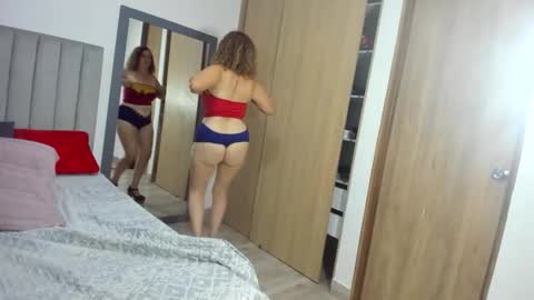 Mia Weed online show from April 12, 2026, 3:33 am