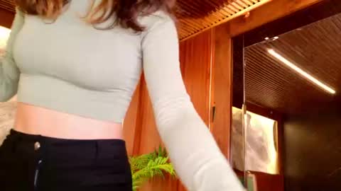  CALL ME MIA  online show from June 28, 2026, 10:21 am