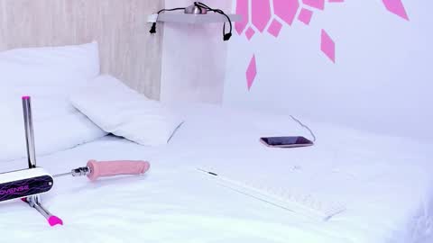 miiaa_m online show from March 29, 2026, 7:25 pm