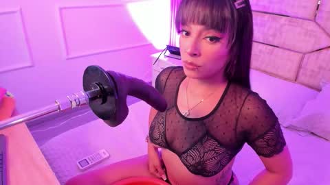 Mia Monroe online show from February 5, 2026, 9:30 pm