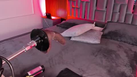 Mia Monroe online show from February 20, 2026, 6:26 am