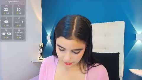 Snapshot of miiacarter_ chatting on June 10, 2026, 12:15 pm MIA online show from June 10, 2026, 12:15 pm