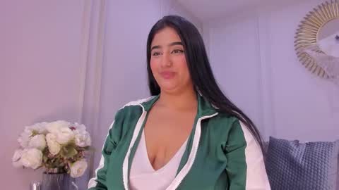 MIAH PARKER online show from November 3, 2025, 1:01 pm