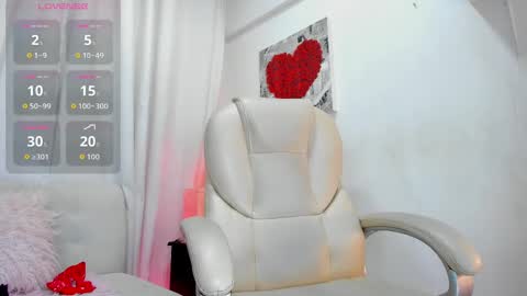 mia sofia online show from September 27, 2025, 11:48 am