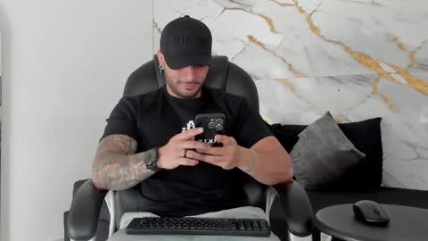 Snapshot of miike_stone1 chatting on September 12, 2025, 1:00 pm Daniel online show from September 12, 2025, 1:00 pm