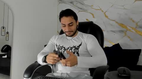 Snapshot of miike_stone1 chatting on October 9, 2025, 1:31 pm Daniel online show from October 9, 2025, 1:31 pm