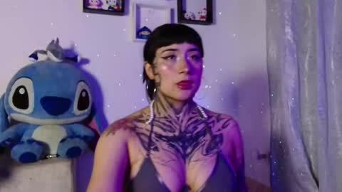 Snapshot of miila_a chatting on December 21, 2025, 3:46 am Mila online show from December 21, 2025, 3:46 am