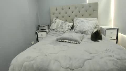 miiss_samantha online show from February 17, 2026, 8:48 pm