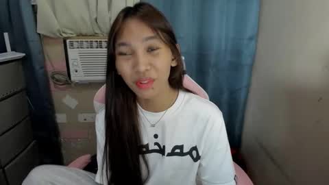 Snapshot of mika_cora chatting on March 9, 2026, 2:10 pm MIKA online show from March 9, 2026, 2:10 pm