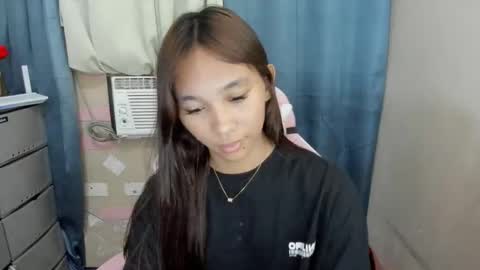 Snapshot of mika_cora chatting on March 10, 2026, 6:46 pm MIKA online show from March 10, 2026, 6:46 pm