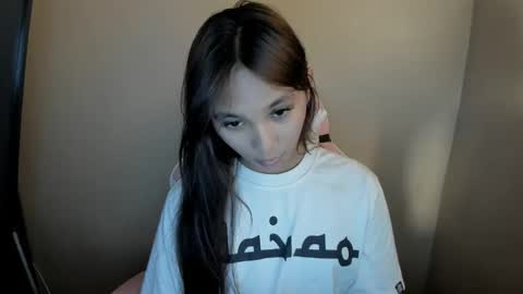 Snapshot of mika_cora chatting on March 31, 2026, 7:25 pm MIKA online show from March 31, 2026, 7:25 pm