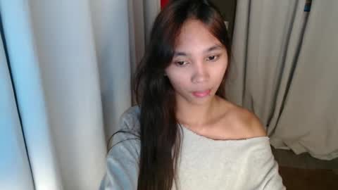 Snapshot of mika_cora chatting on April 4, 2026, 7:55 pm MIKA online show from April 4, 2026, 7:55 pm