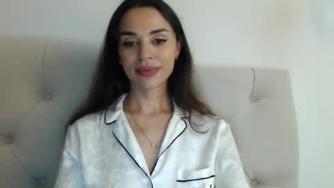 Mika online show from October 13, 2025, 10:32 pm