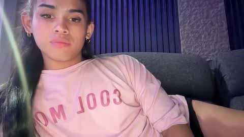 mika_pedersen online show from November 4, 2025, 5:01 pm