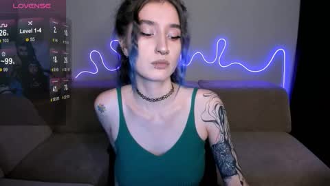 Mika online show from November 7, 2025, 3:23 pm