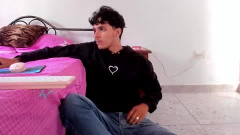 mikael_stor online show from October 9, 2025, 1:09 pm