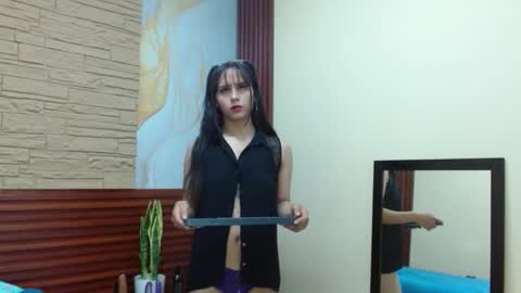 Snapshot of mikaela303av chatting on September 27, 2025, 3:33 am mikaela303av online show from September 27, 2025, 3:33 am