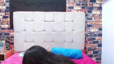 Snapshot of mikaela303av chatting on October 13, 2025, 3:39 am mikaela303av online show from October 13, 2025, 3:39 am