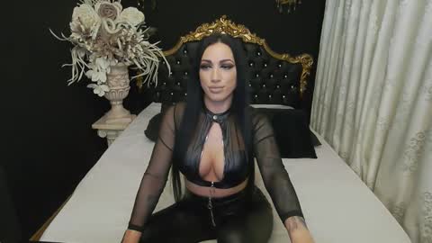 Snapshot of mikaelajensen chatting on February 7, 2025, 7:40 am Mikaela online show from February 7, 2025, 7:40 am