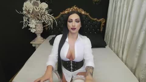 Snapshot of mikaelajensen chatting on February 12, 2025, 7:55 am Mikaela online show from February 12, 2025, 7:55 am