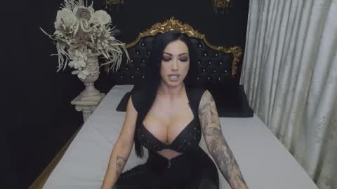 Mikaela online show from November 11, 2025, 4:45 am