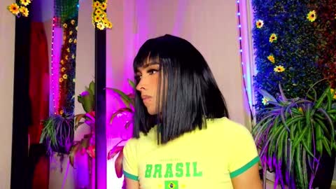 Snapshot of mikaelarangel chatting on October 4, 2025, 3:48 am mikaelarangel online show from October 4, 2025, 3:48 am