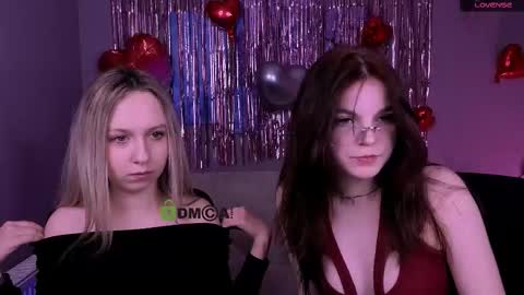 Snapshot of mikameovv chatting on February 15, 2026, 8:16 pm Mika online show from February 15, 2026, 8:16 pm